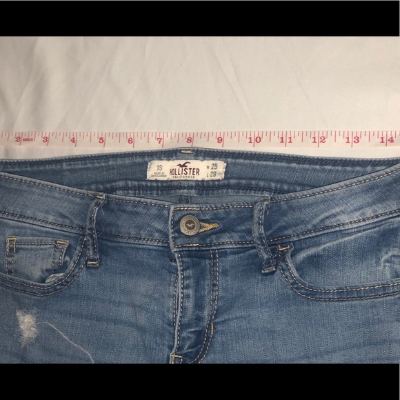 Hollister Light Ripped Jeans *OPEN TO OFFERS* - Picture 4 of 6